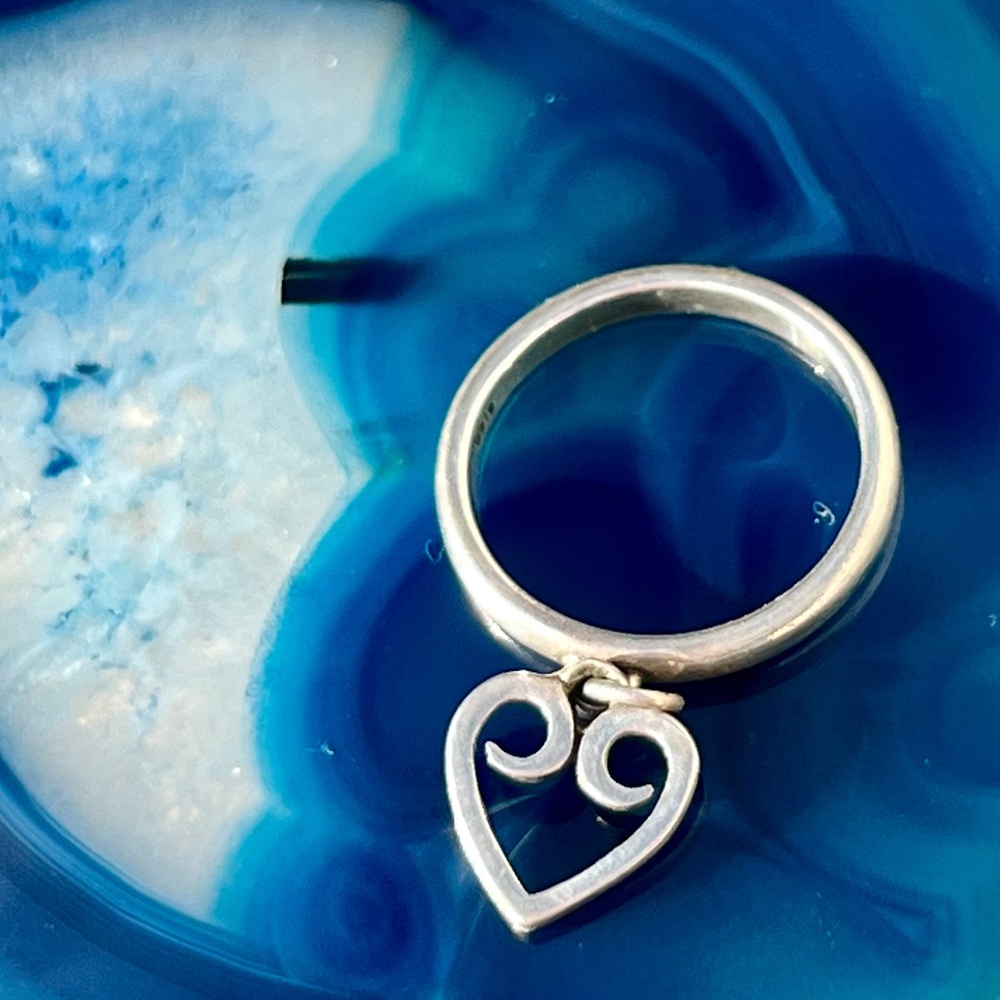Retired James Avery Heart Scroll Dangle Ring Size 5 Sterling Silver 925